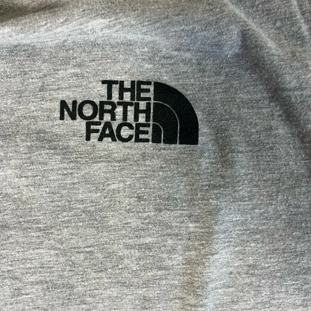 The North Face Men's Heather Gray‎ Short Sleeve Tee Size Small